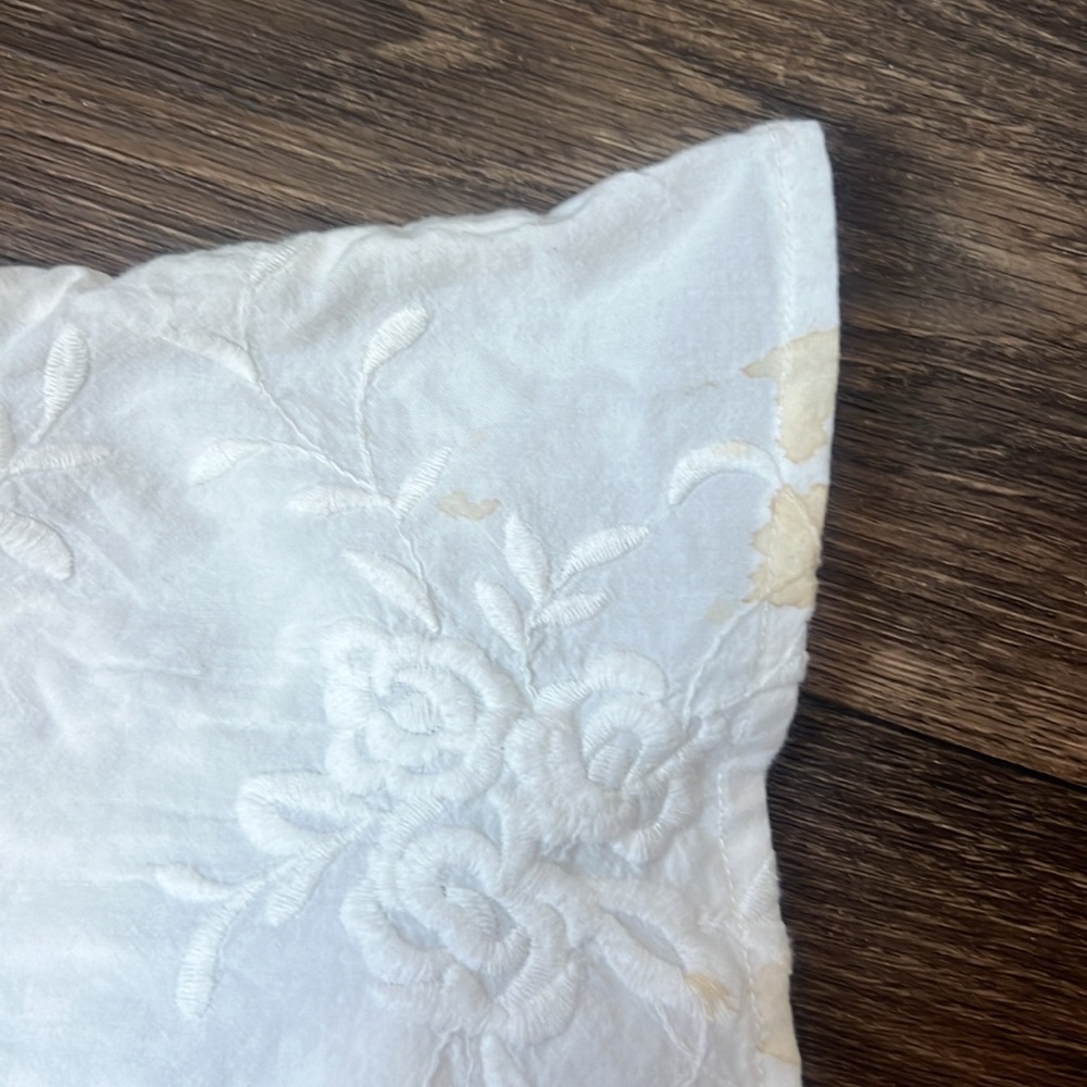 Lovers & Friends Embroidered Robe - Picture 3 of 4